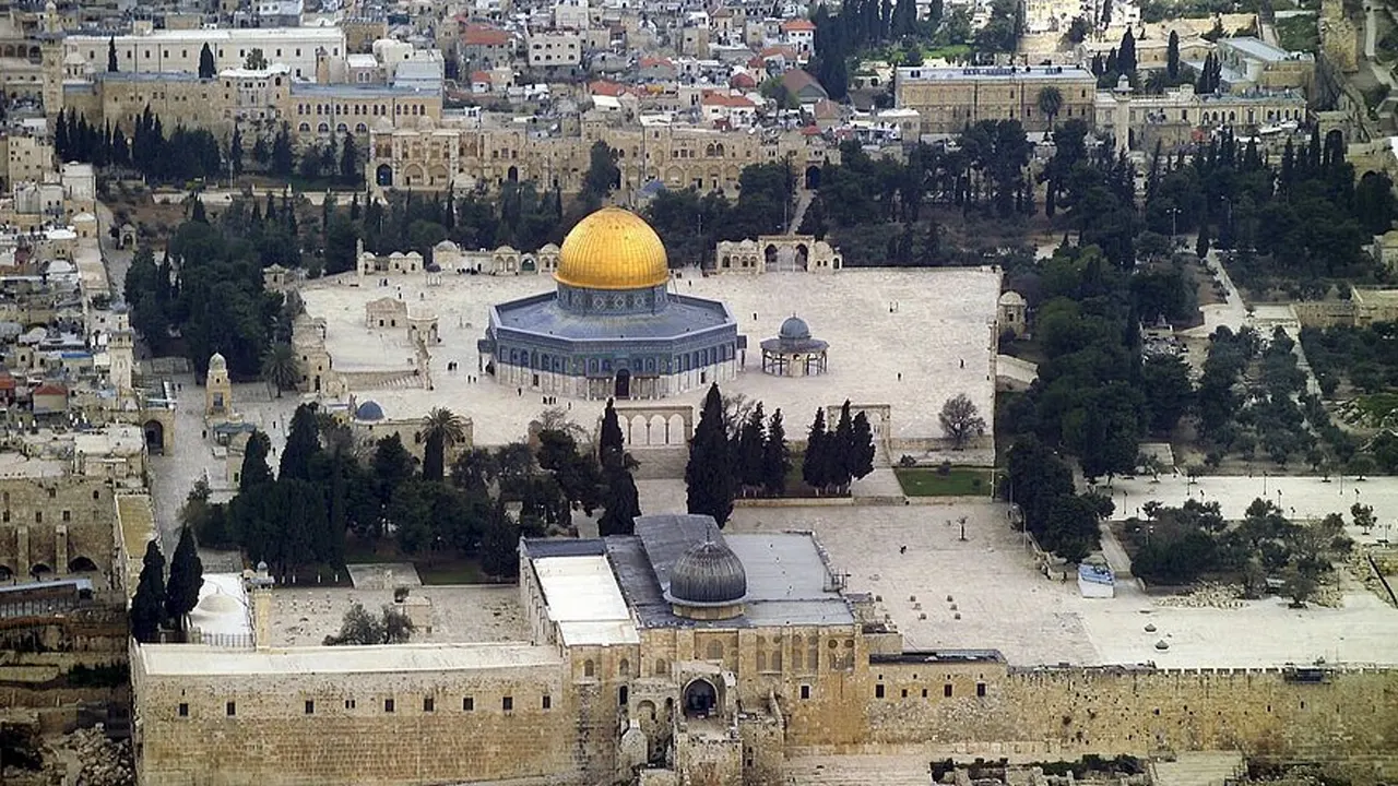 এবার আল আকসায় হামলার পরিকল্পনা ইসরায়েলের?